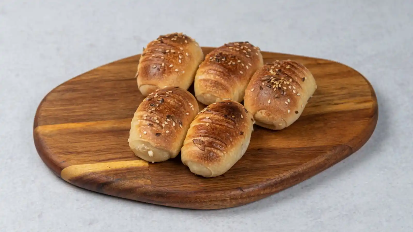 Kiflice sa šunkom i topljenim sirom